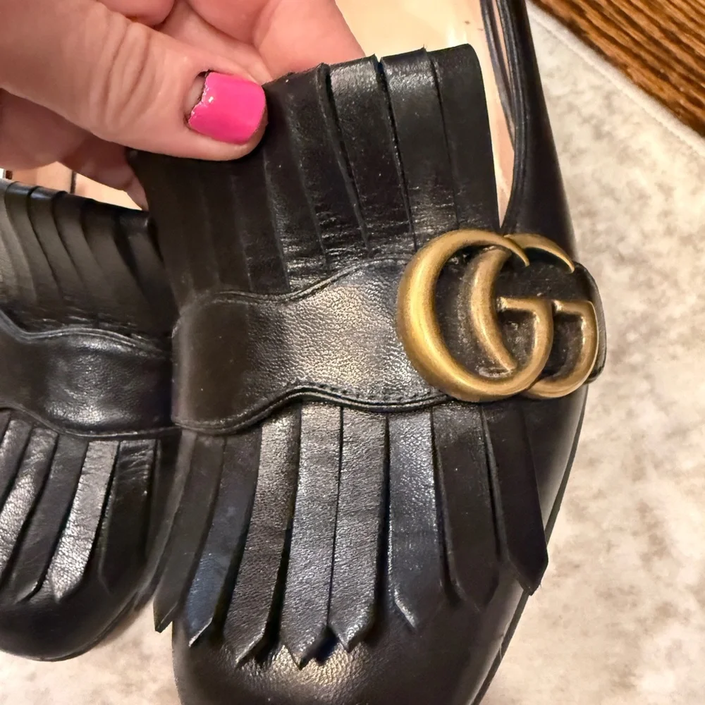 Gucci Black Leather Fringe Loafers with Gold Accent 37.5 - Picture 2 of 5